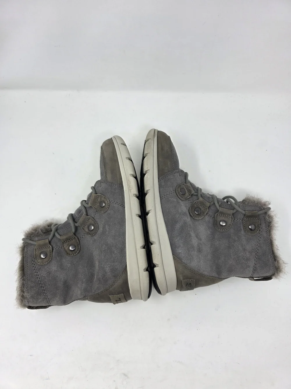 Sorel Whitney Short Waterproof Suede Faux Fur Winter Boots Womens Size 8.5 Grey